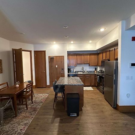 2Br Suite At The Grand Castle Pool Gym & Parking Grandville Luaran gambar