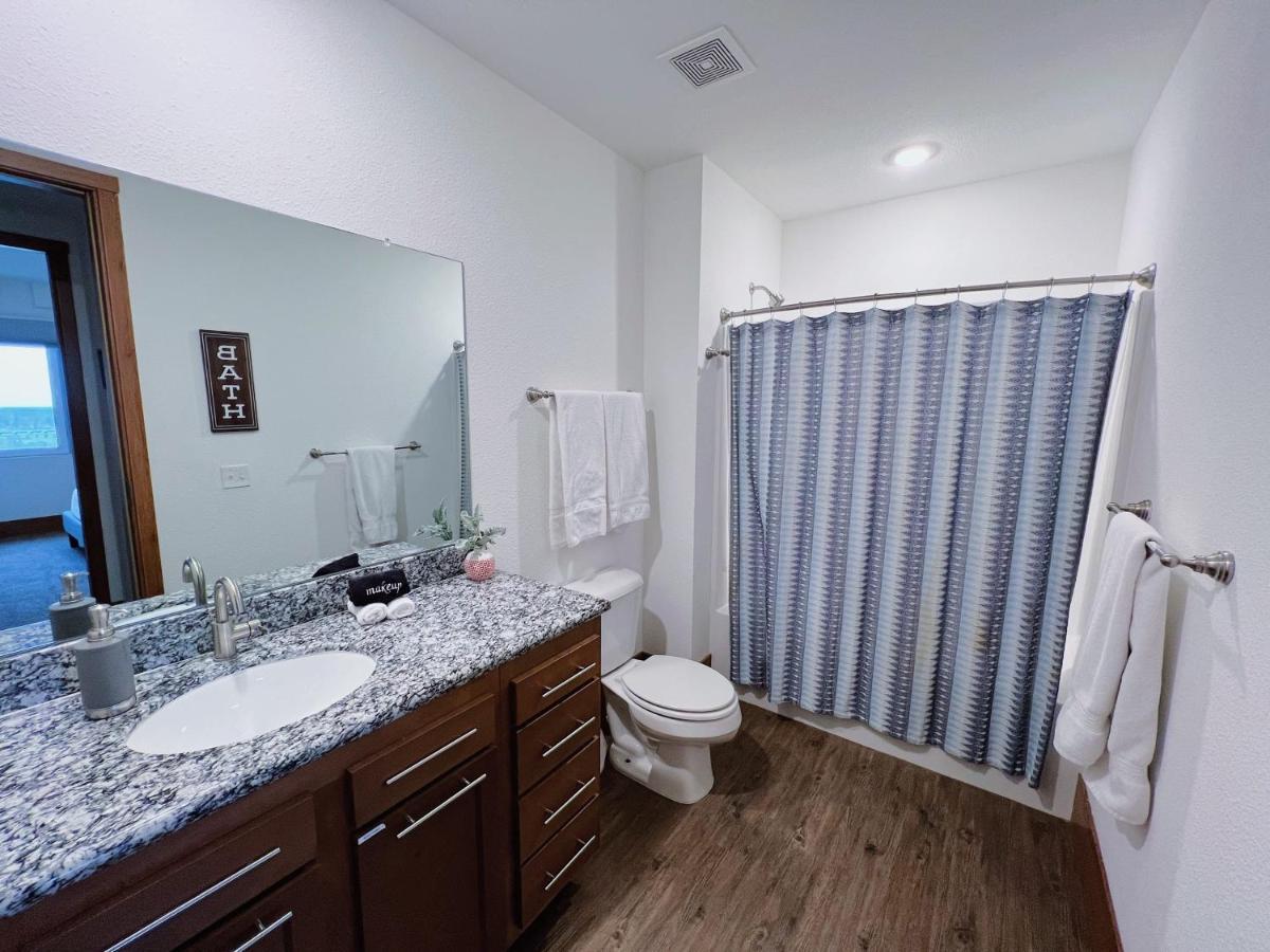 2Br Suite At The Grand Castle Pool Gym & Parking Grandville Luaran gambar