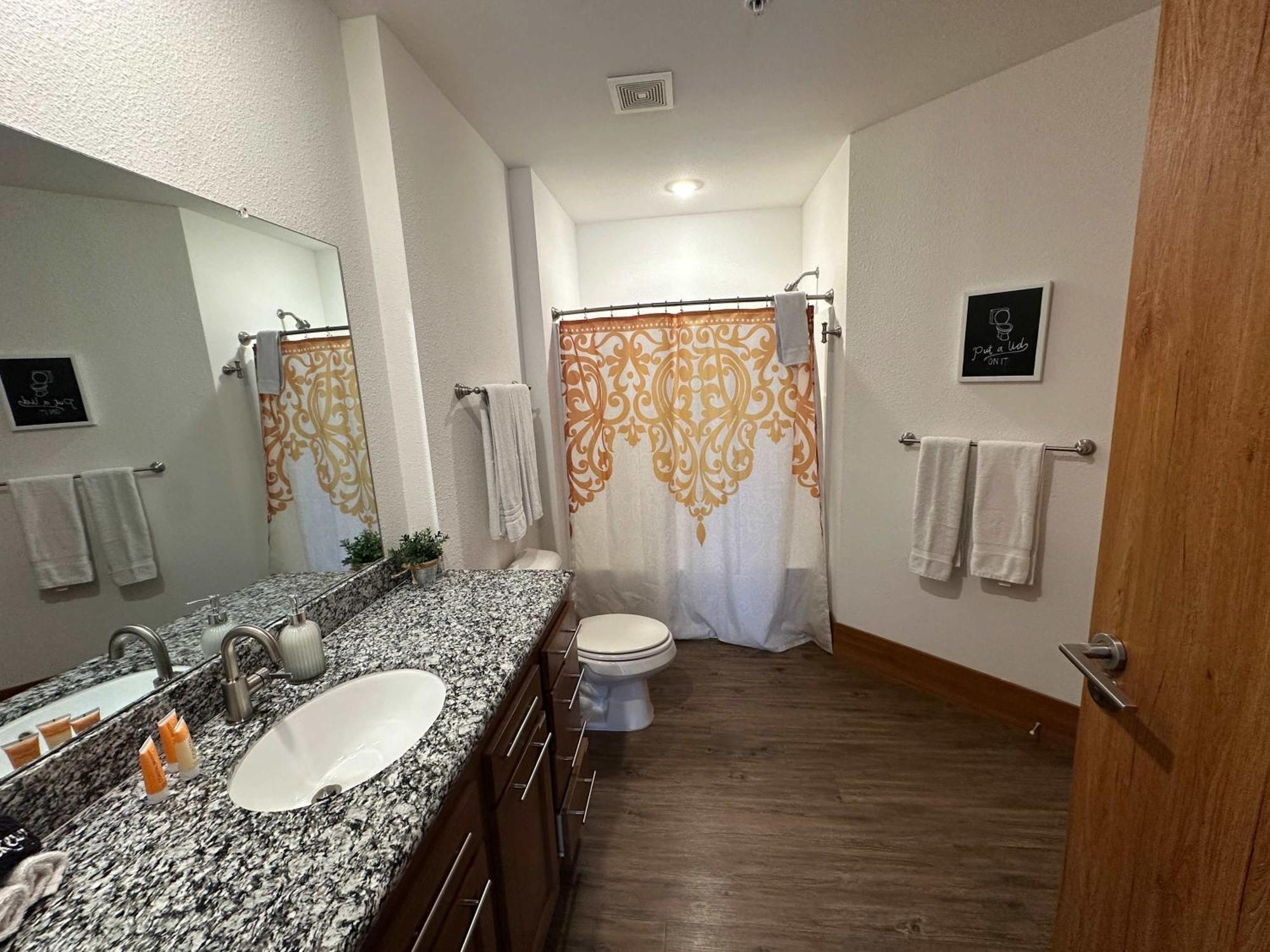 2Br Suite At The Grand Castle Pool Gym & Parking Grandville Luaran gambar